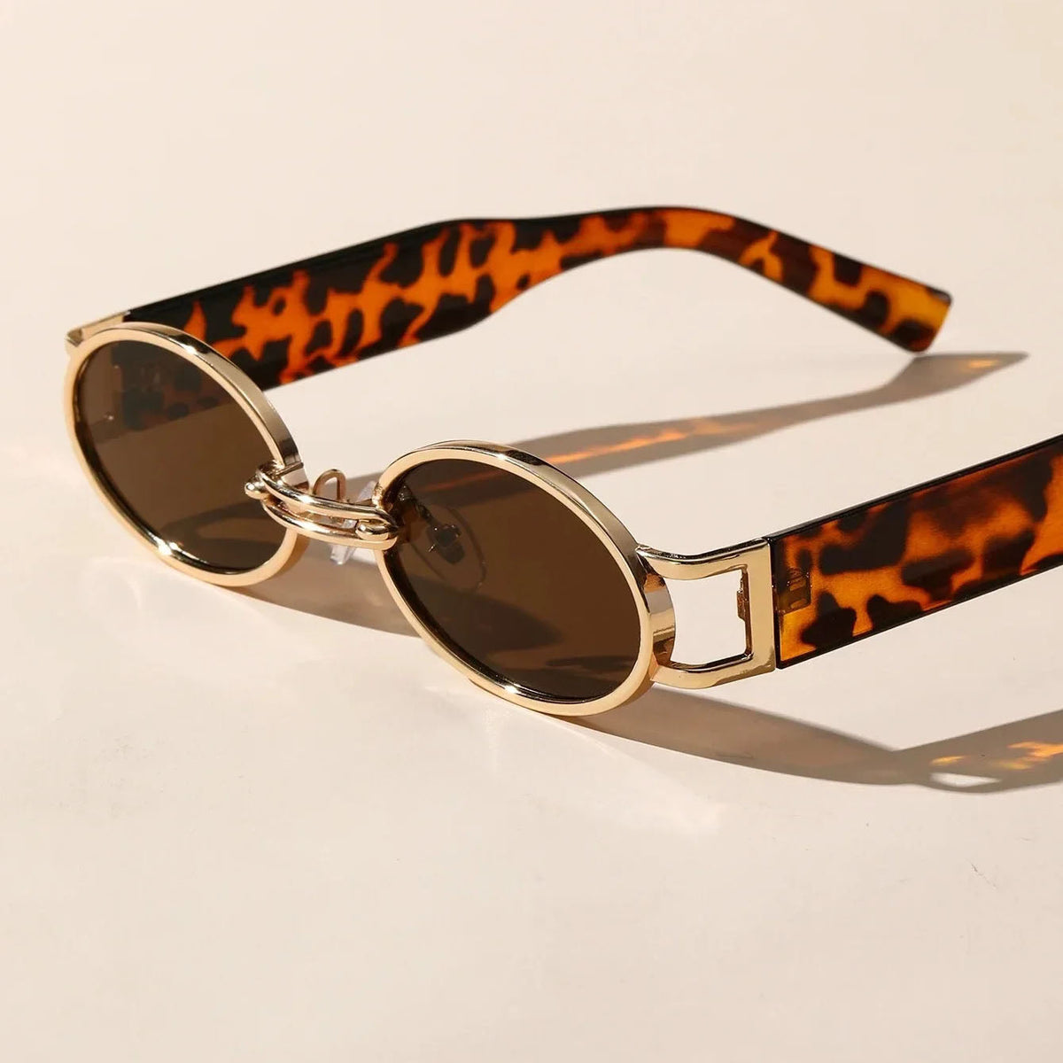 Gafas Gold-Link Ovaladas, vista 2 – Lena Rodríguez