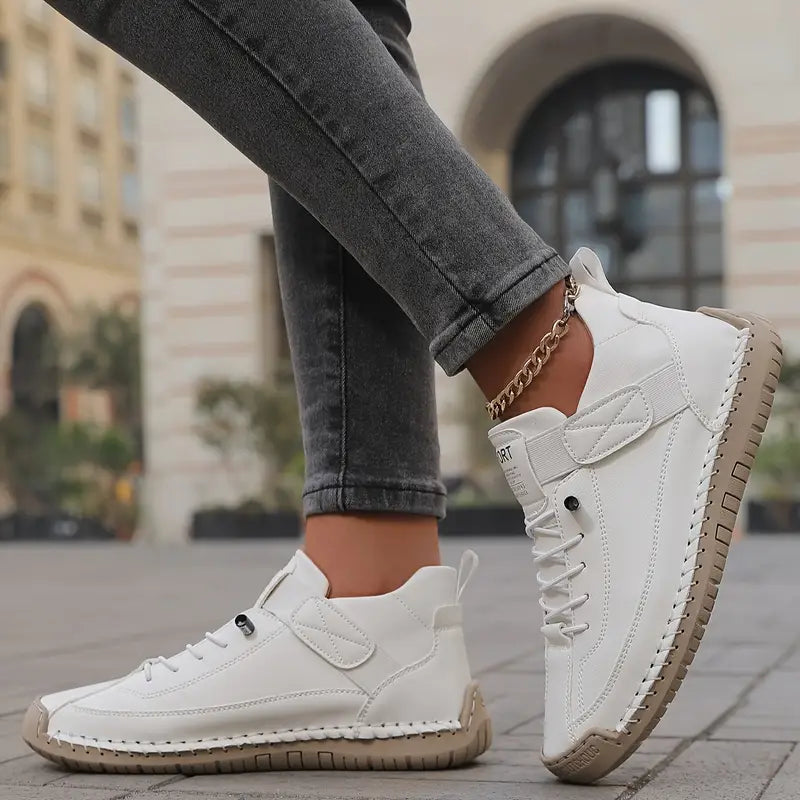 Naya | Zapatilla deportiva UNISEX sin cordones – Lena Rodríguez